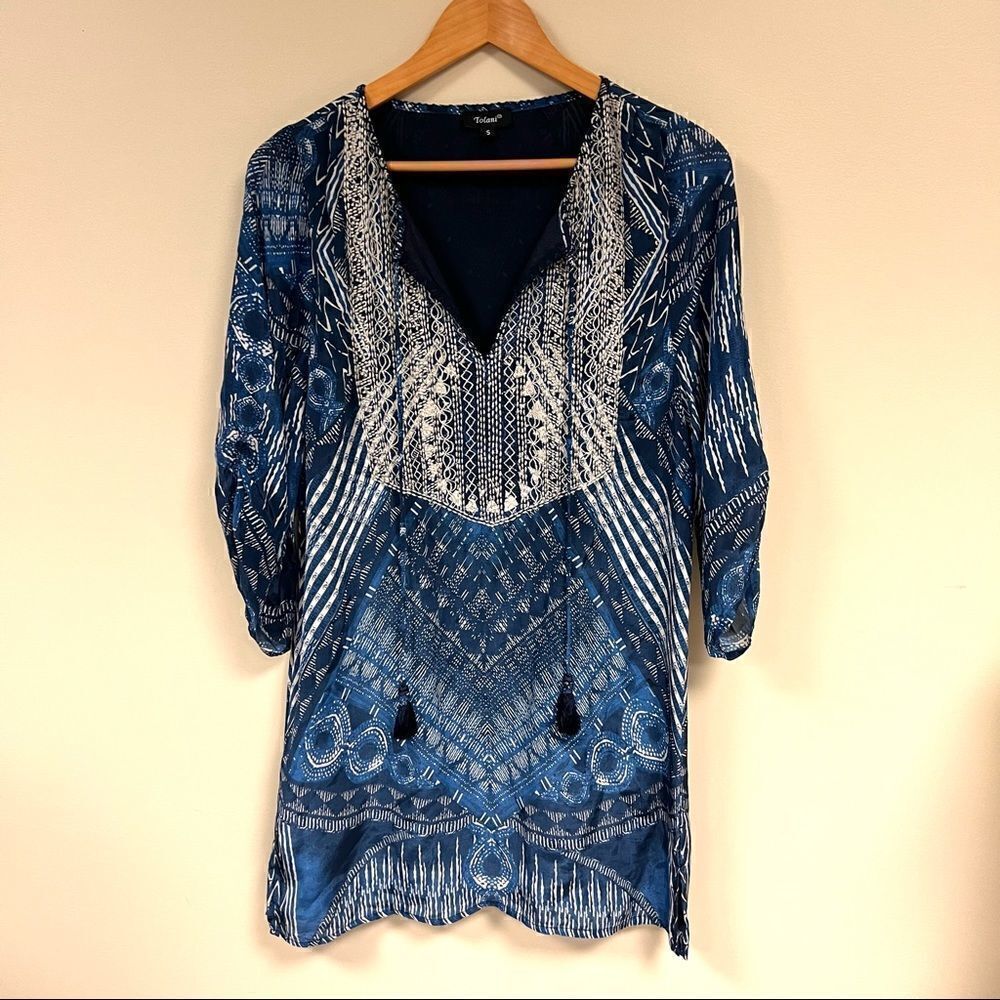 Tolani embroidered boho tunic with tassels.  Size Sm